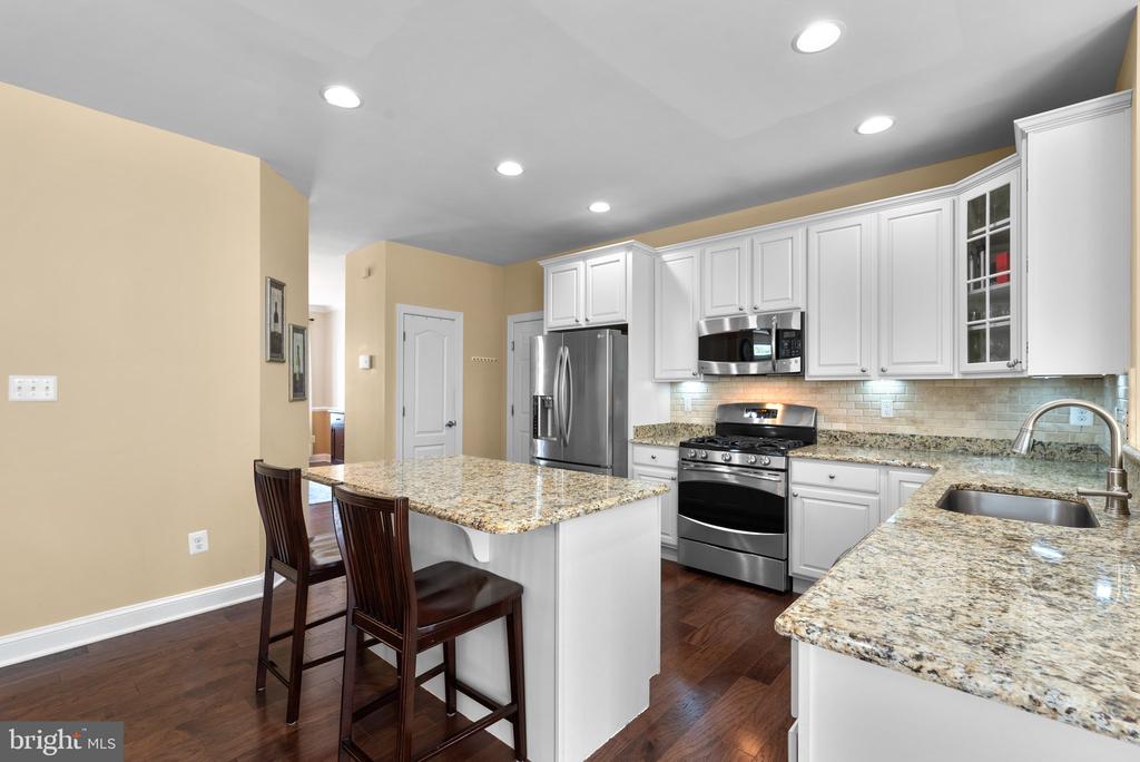 302 LISTMAN COURT