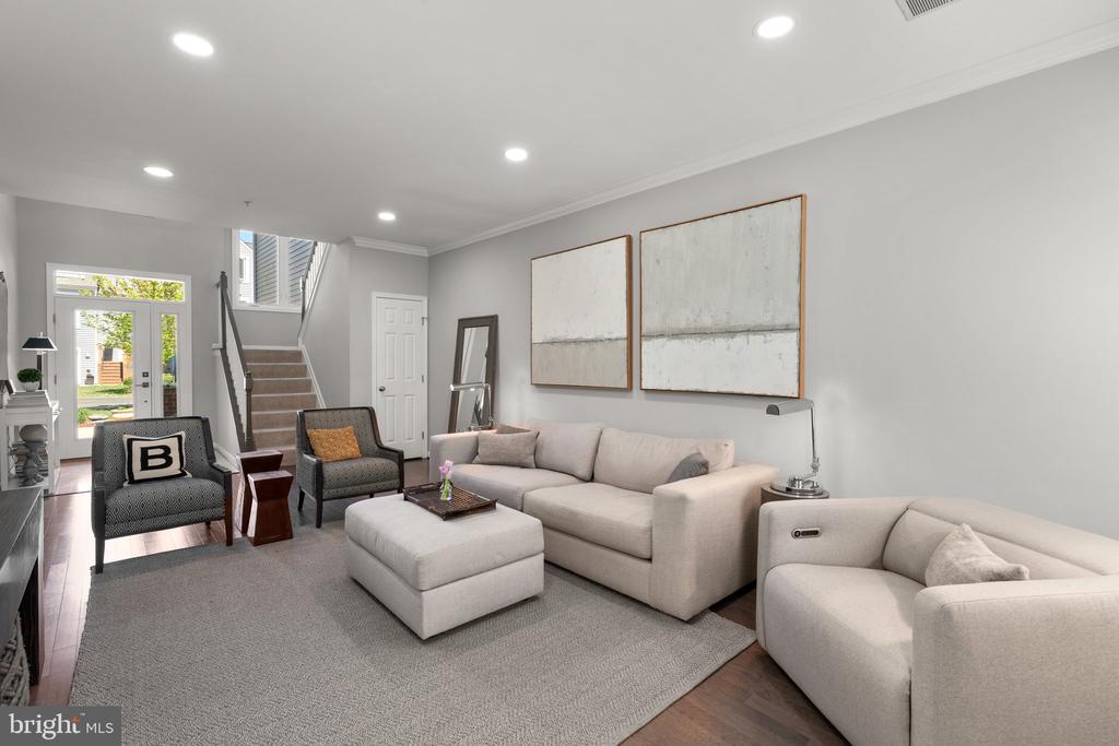 522 MARTINGALE LANE