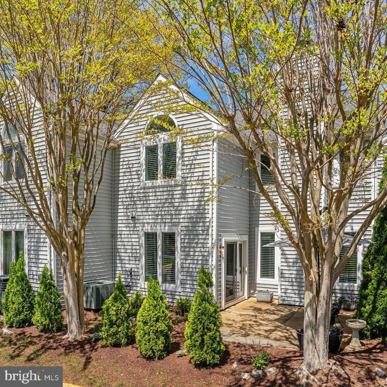 522 MARTINGALE LANE