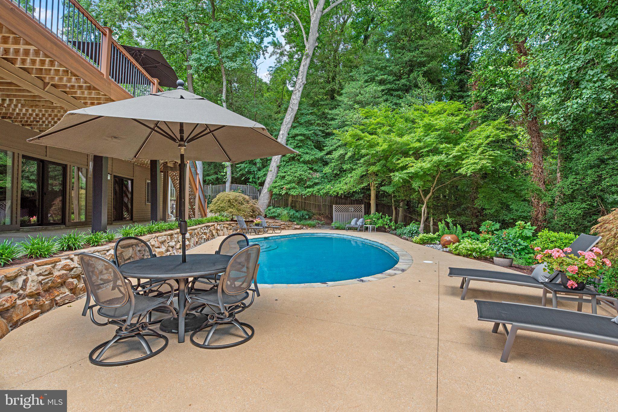 430 RIVENDELL LANE