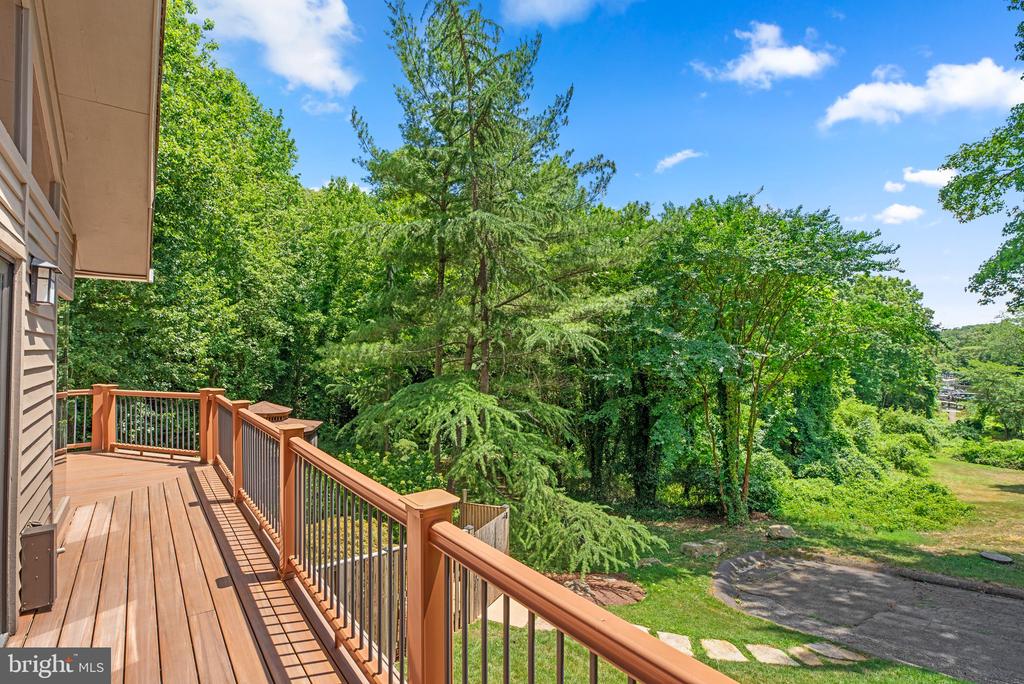 430 RIVENDELL LANE