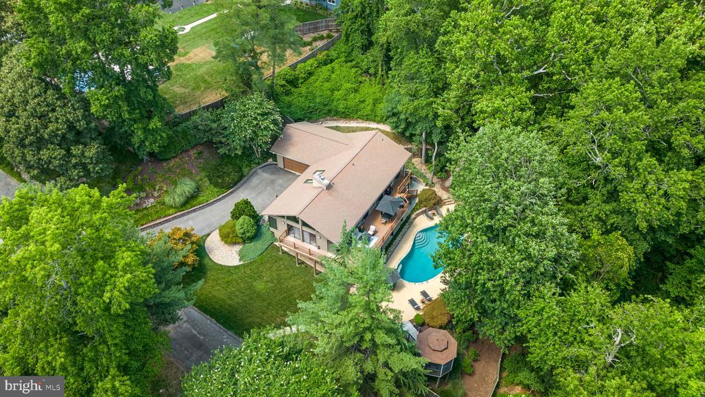 430 RIVENDELL LANE