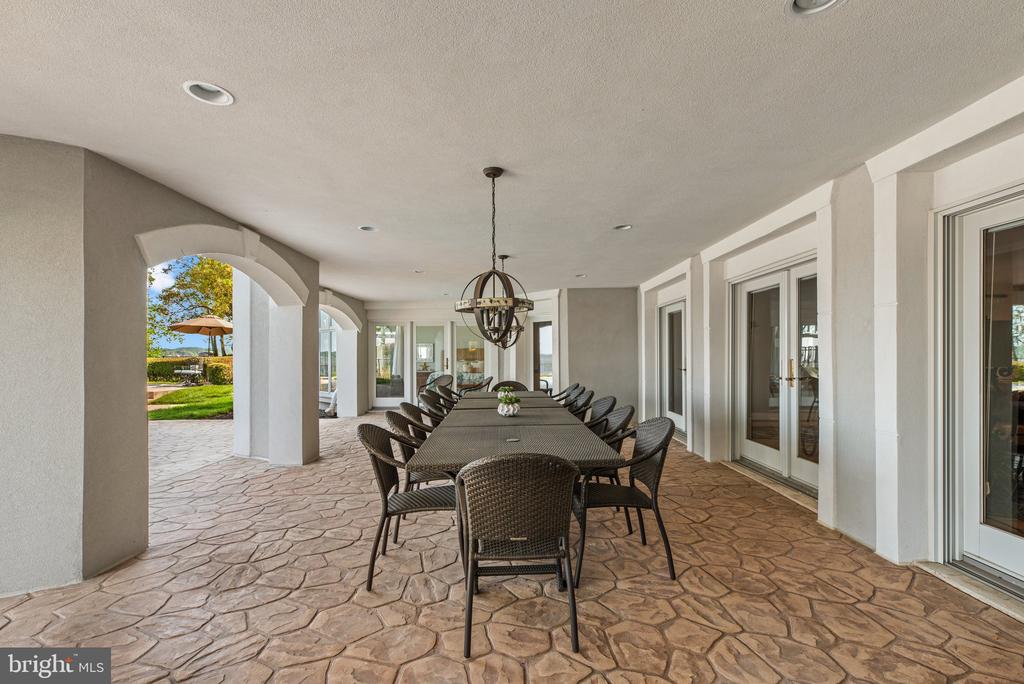 285 EAGLE HILL ROAD