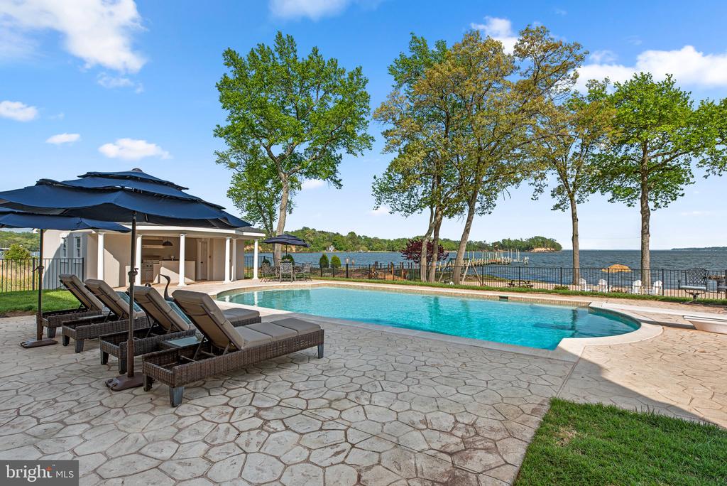 285 EAGLE HILL ROAD