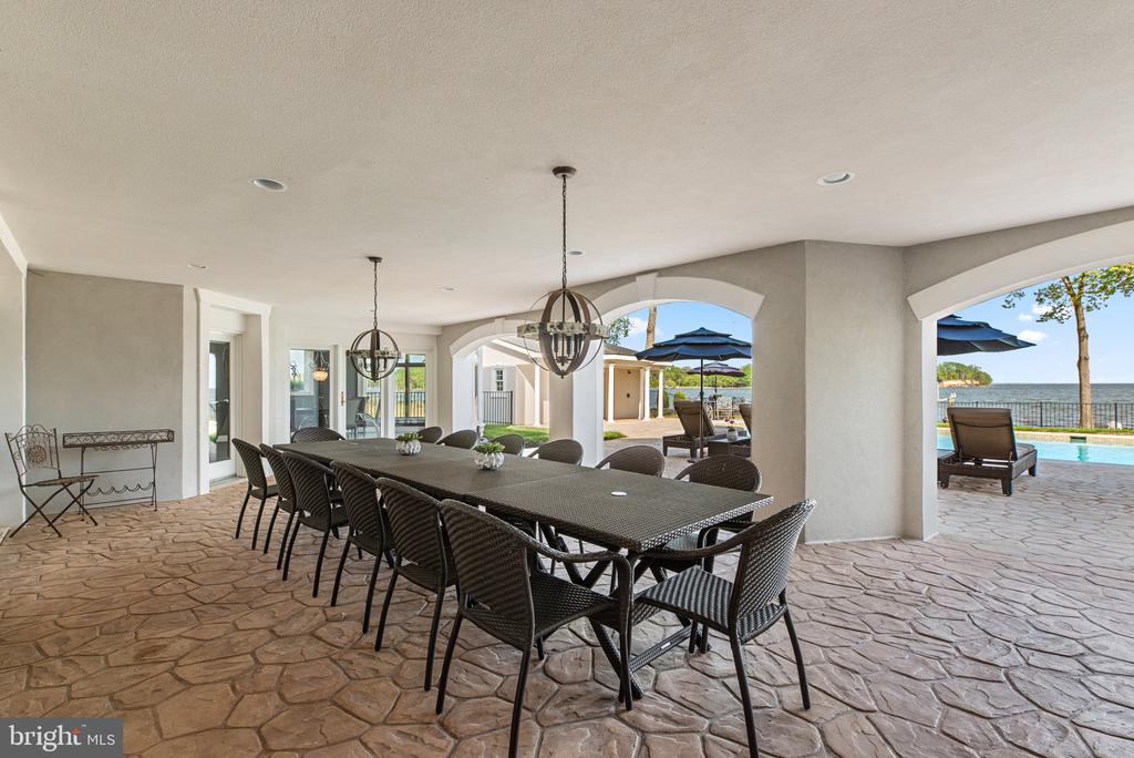 285 EAGLE HILL ROAD
