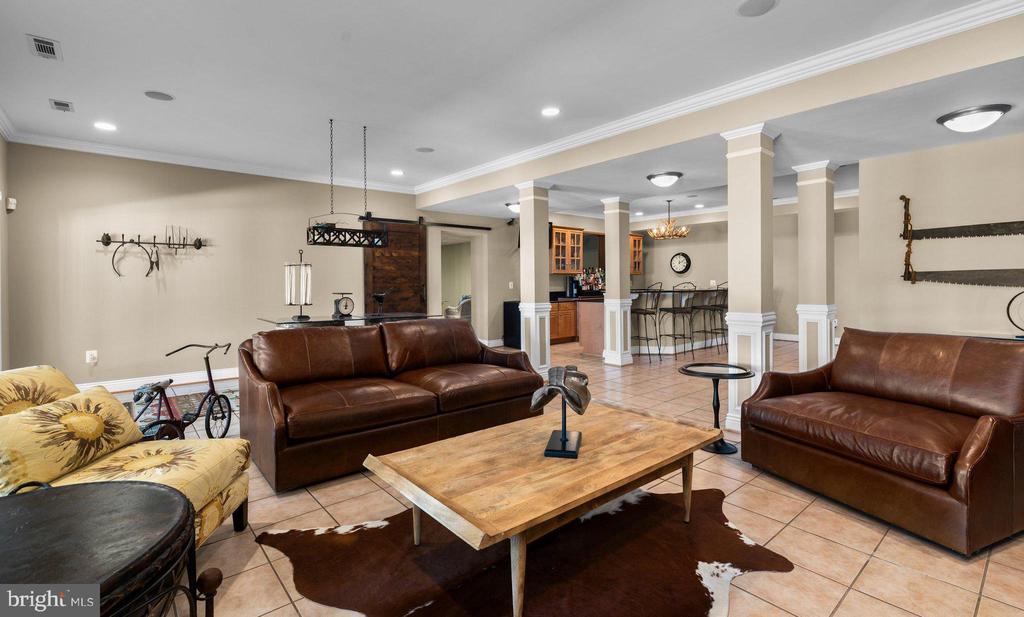 285 EAGLE HILL ROAD