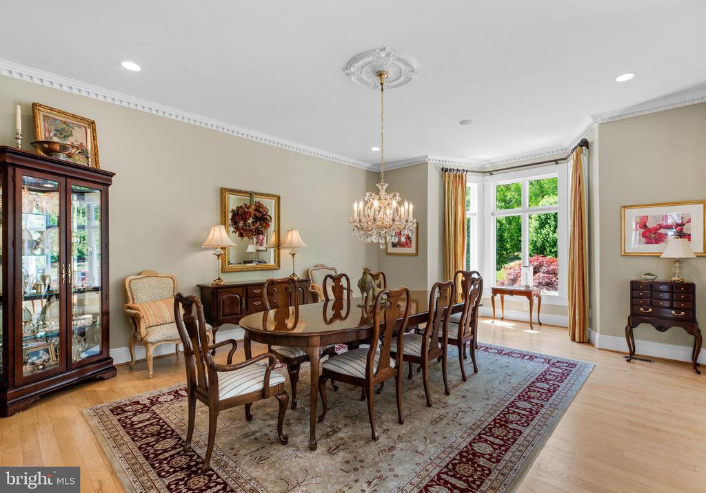 285 EAGLE HILL ROAD