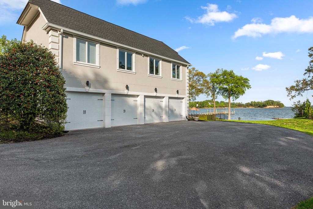 285 EAGLE HILL ROAD