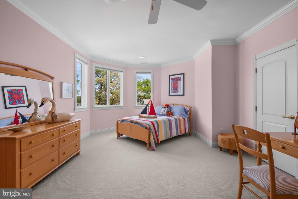 285 EAGLE HILL ROAD