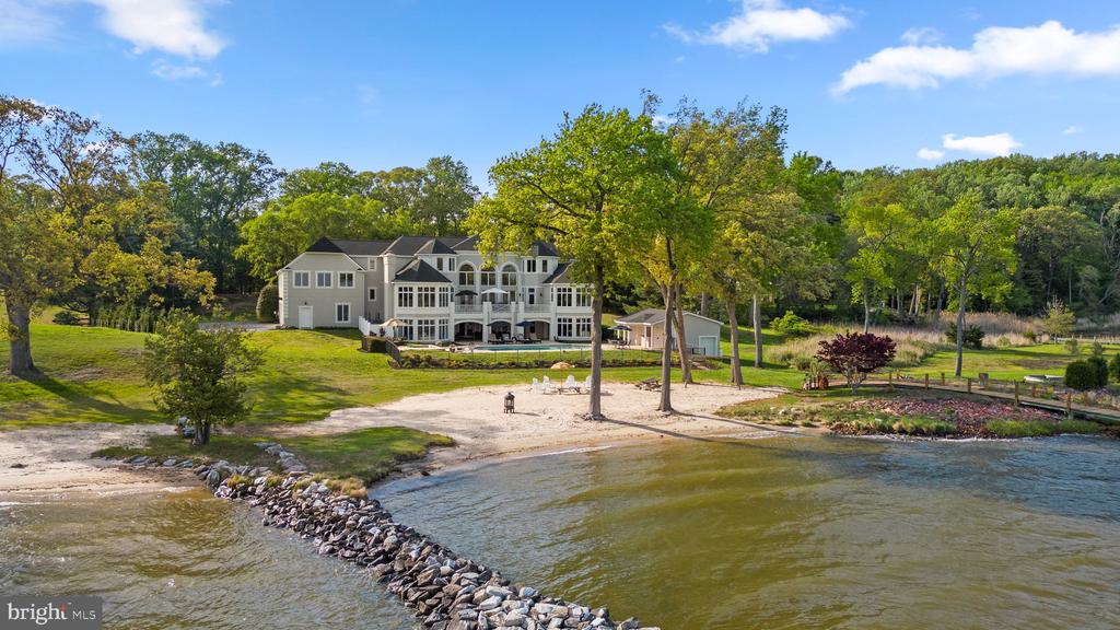 285 EAGLE HILL ROAD