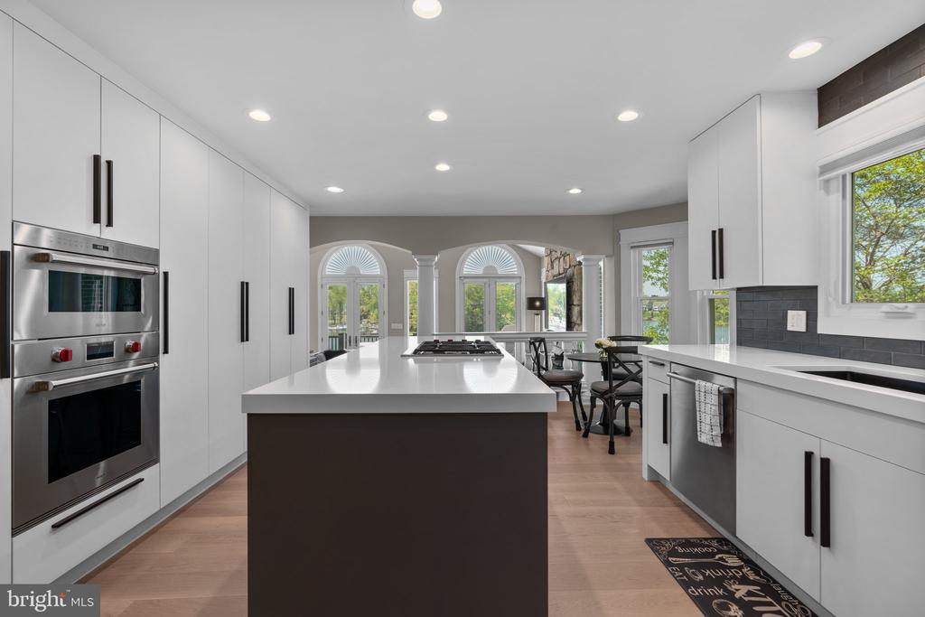 910 LYNCH DRIVE