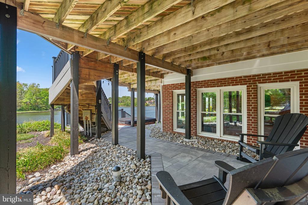 910 LYNCH DRIVE