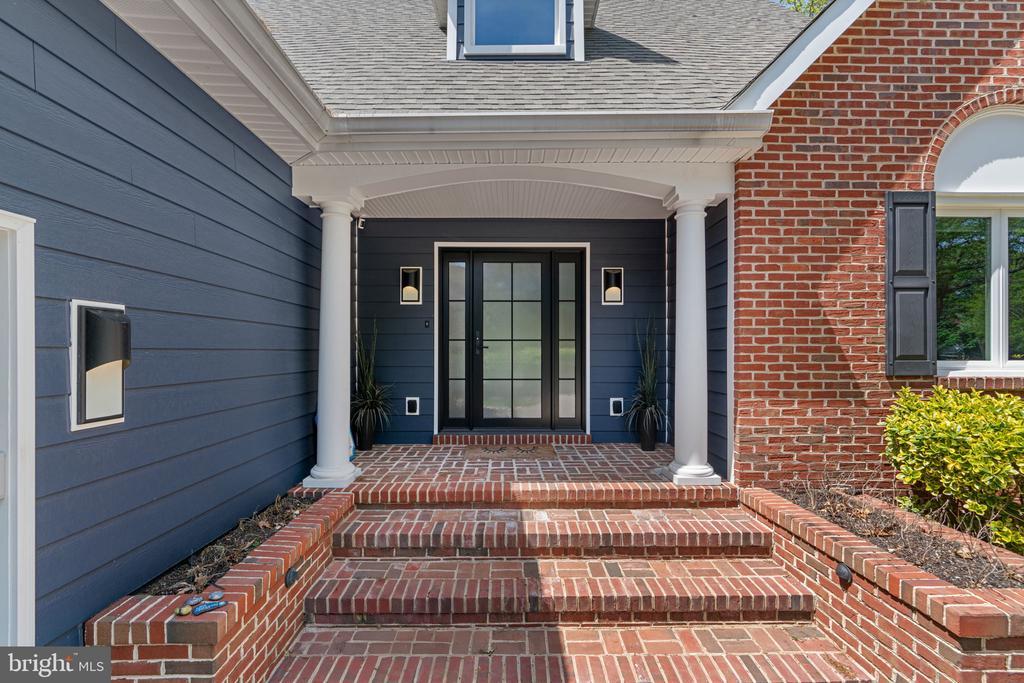 910 LYNCH DRIVE