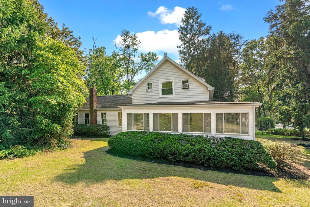 406 HENDERSON ROAD