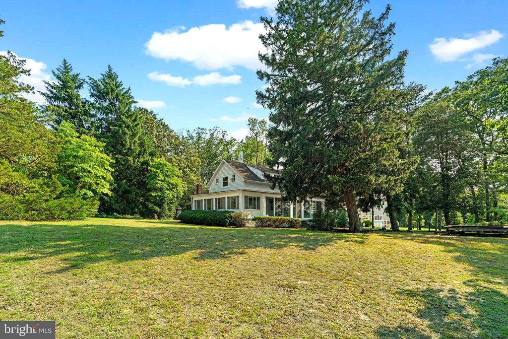 406 HENDERSON ROAD