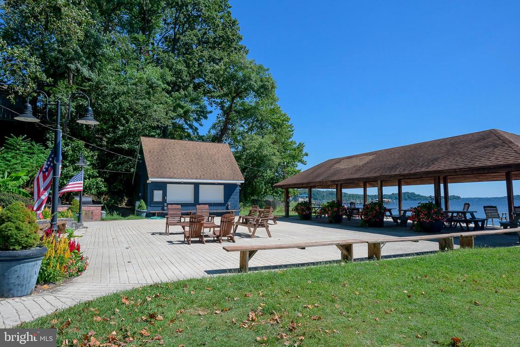 36 BOONE TRAIL