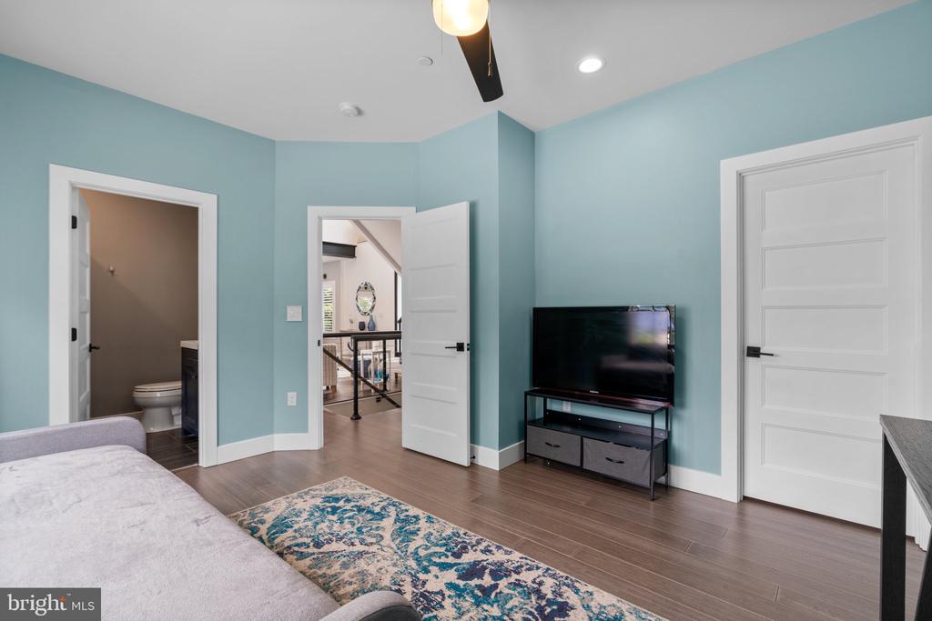 36 BOONE TRAIL
