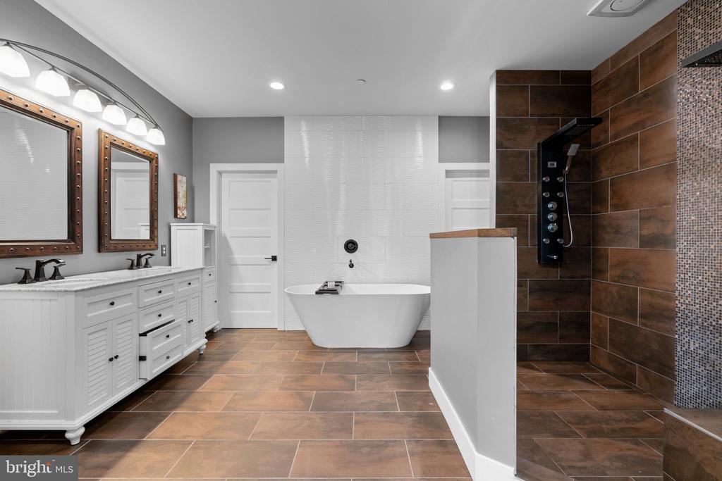 36 BOONE TRAIL