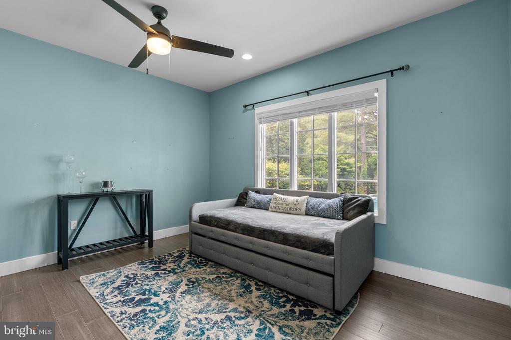 36 BOONE TRAIL