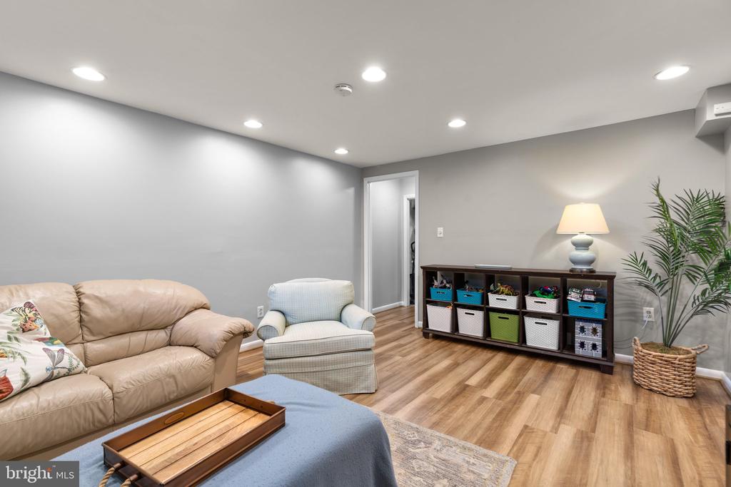 515 OWENS WAY