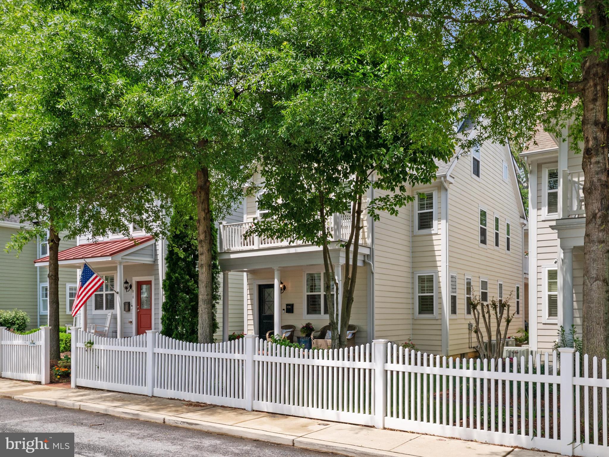816 BAY RIDGE AVENUE