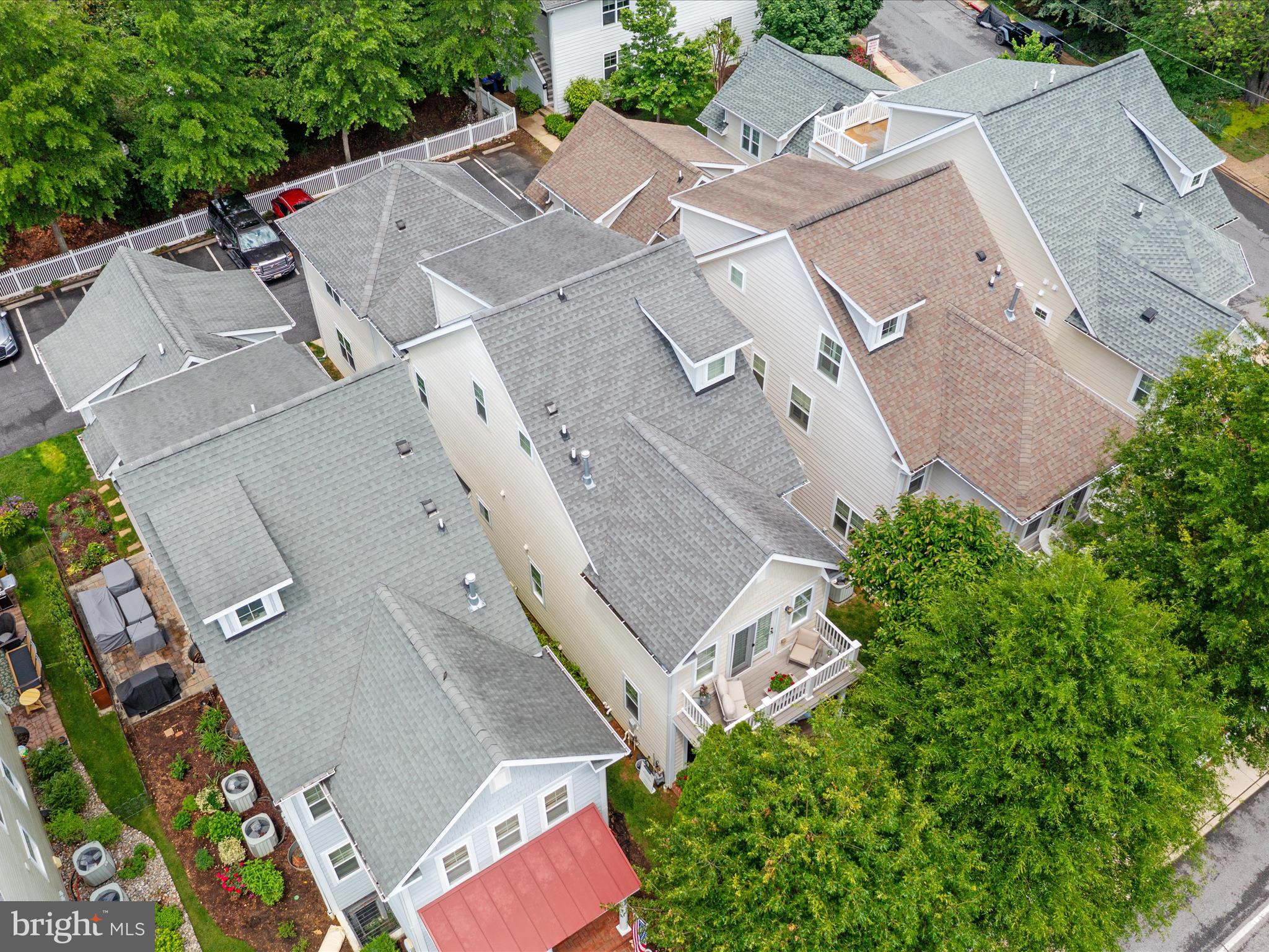 816 BAY RIDGE AVENUE