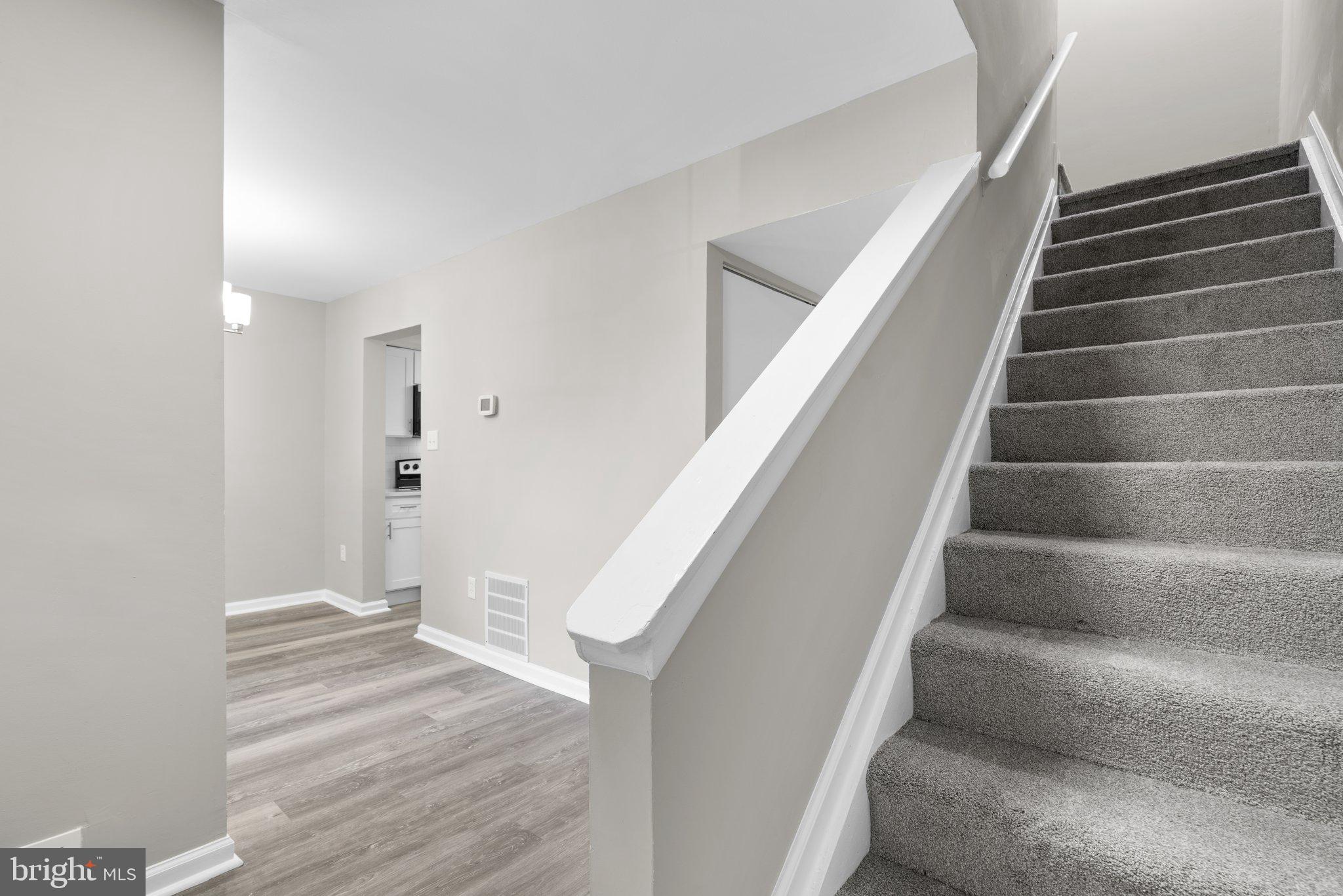 1863 ROBIN COURT