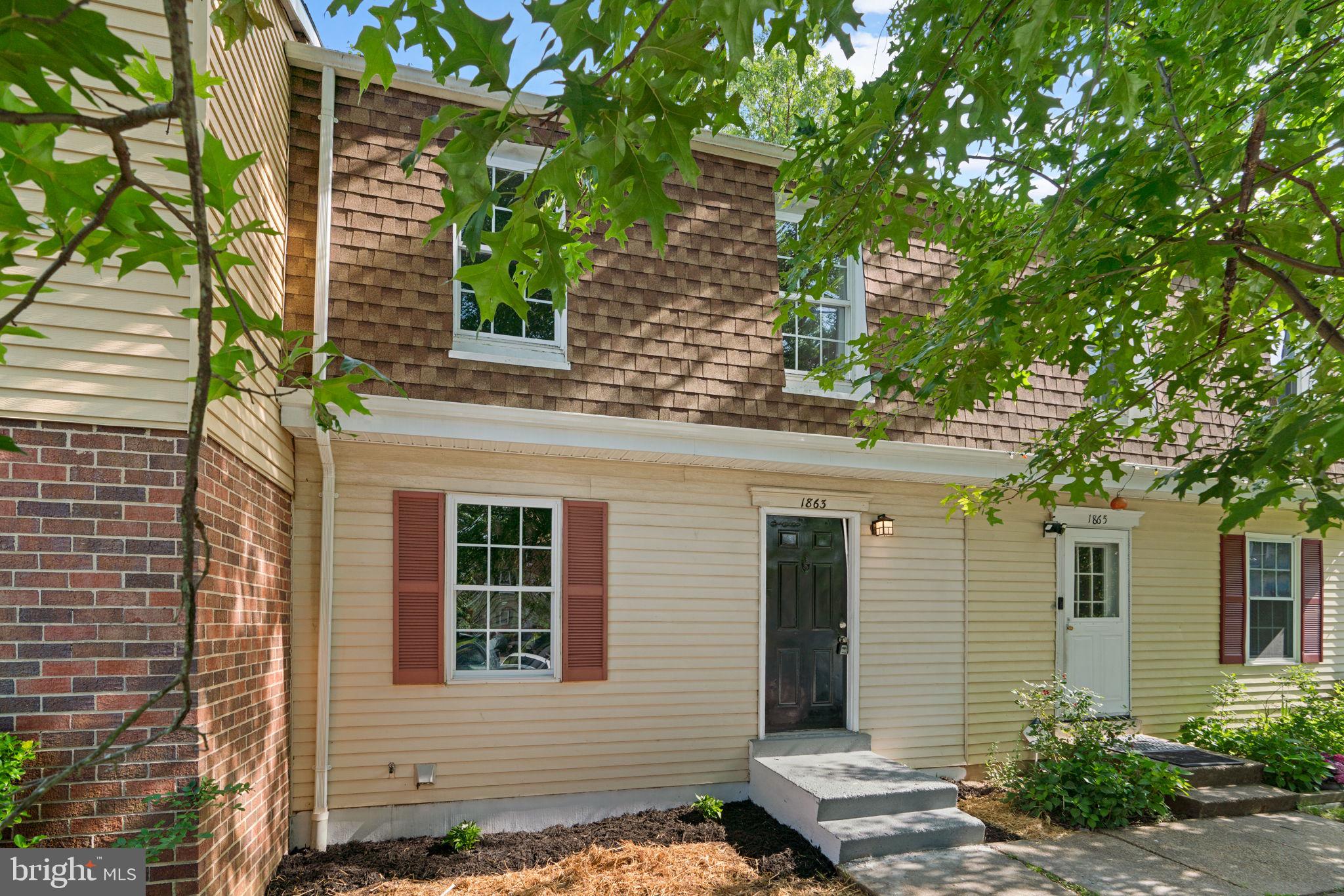 1863 ROBIN COURT