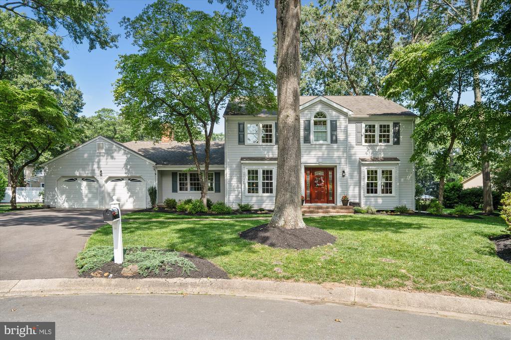 474 EDINBURGH COURT