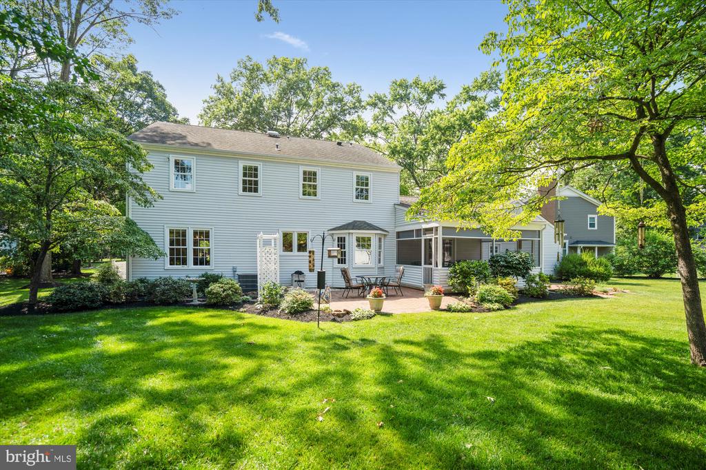 474 EDINBURGH COURT