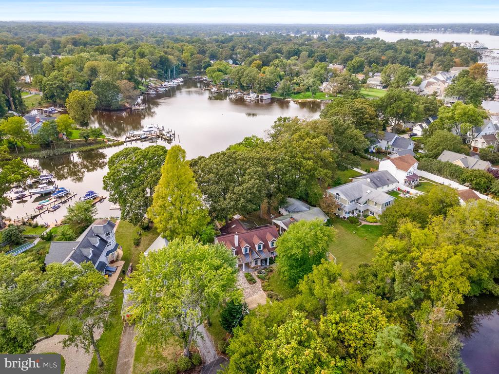 862 DORIS DRIVE