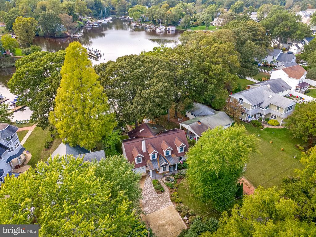 862 DORIS DRIVE