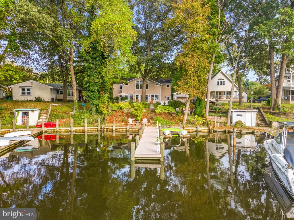 862 DORIS DRIVE