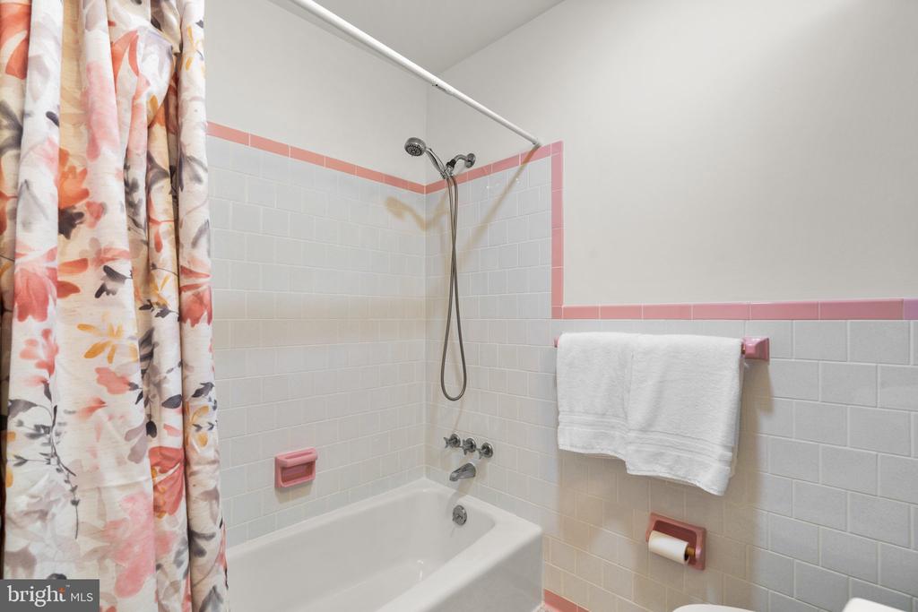 132 NORTHWAY