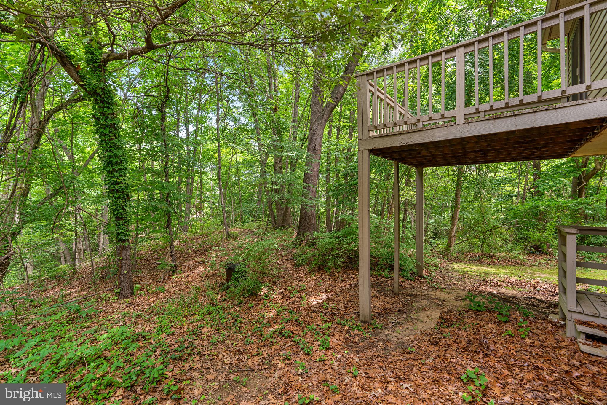 552 GREENHILL COURT