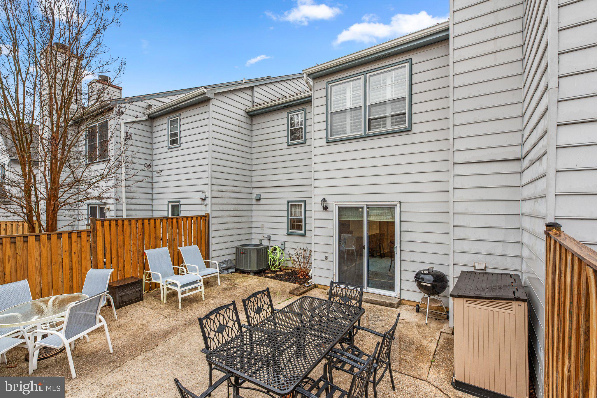 1022 BOOM COURT