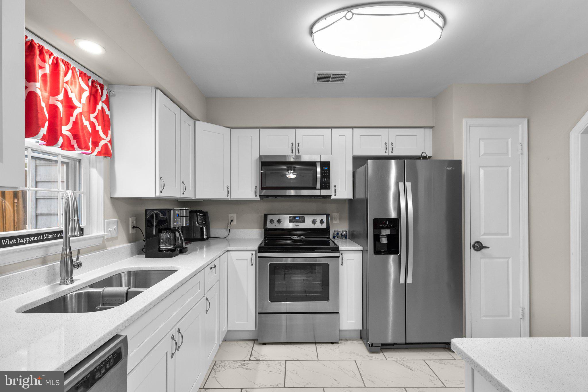 1022 BOOM COURT