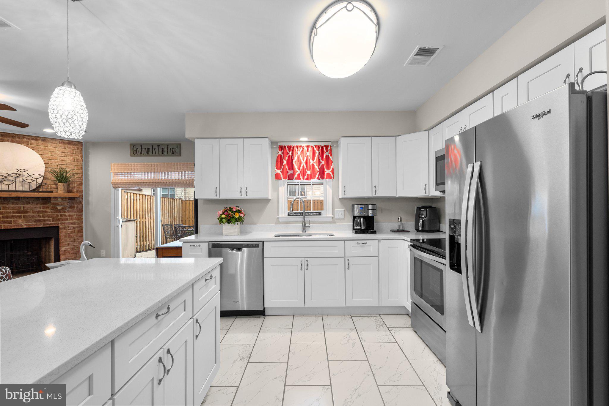 1022 BOOM COURT