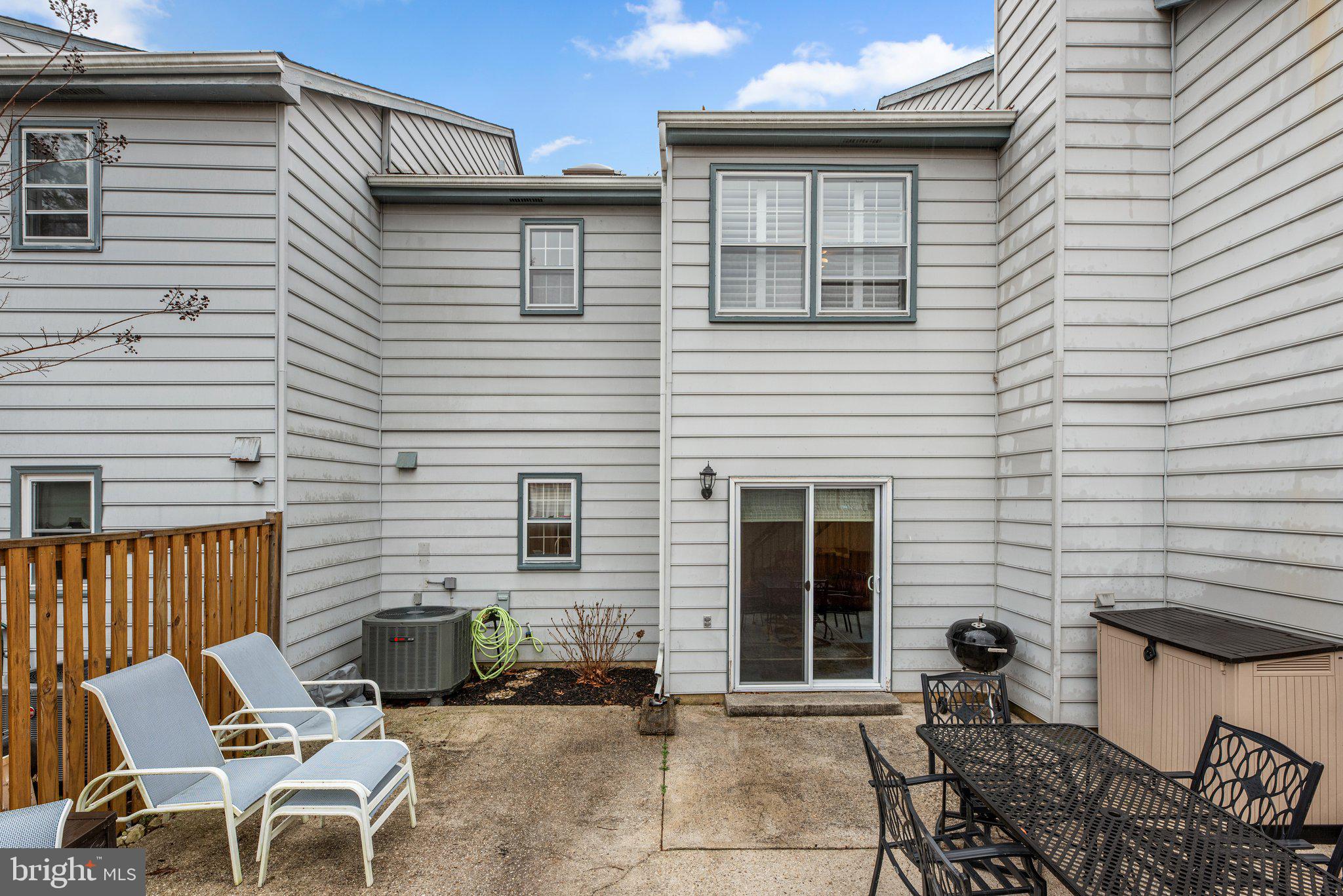 1022 BOOM COURT