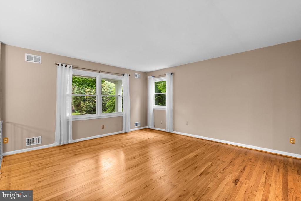 127 DREXEL DRIVE