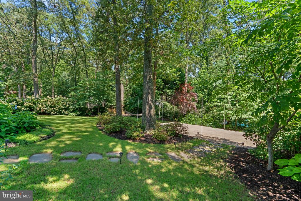 790 SPRINGBLOOM DRIVE
