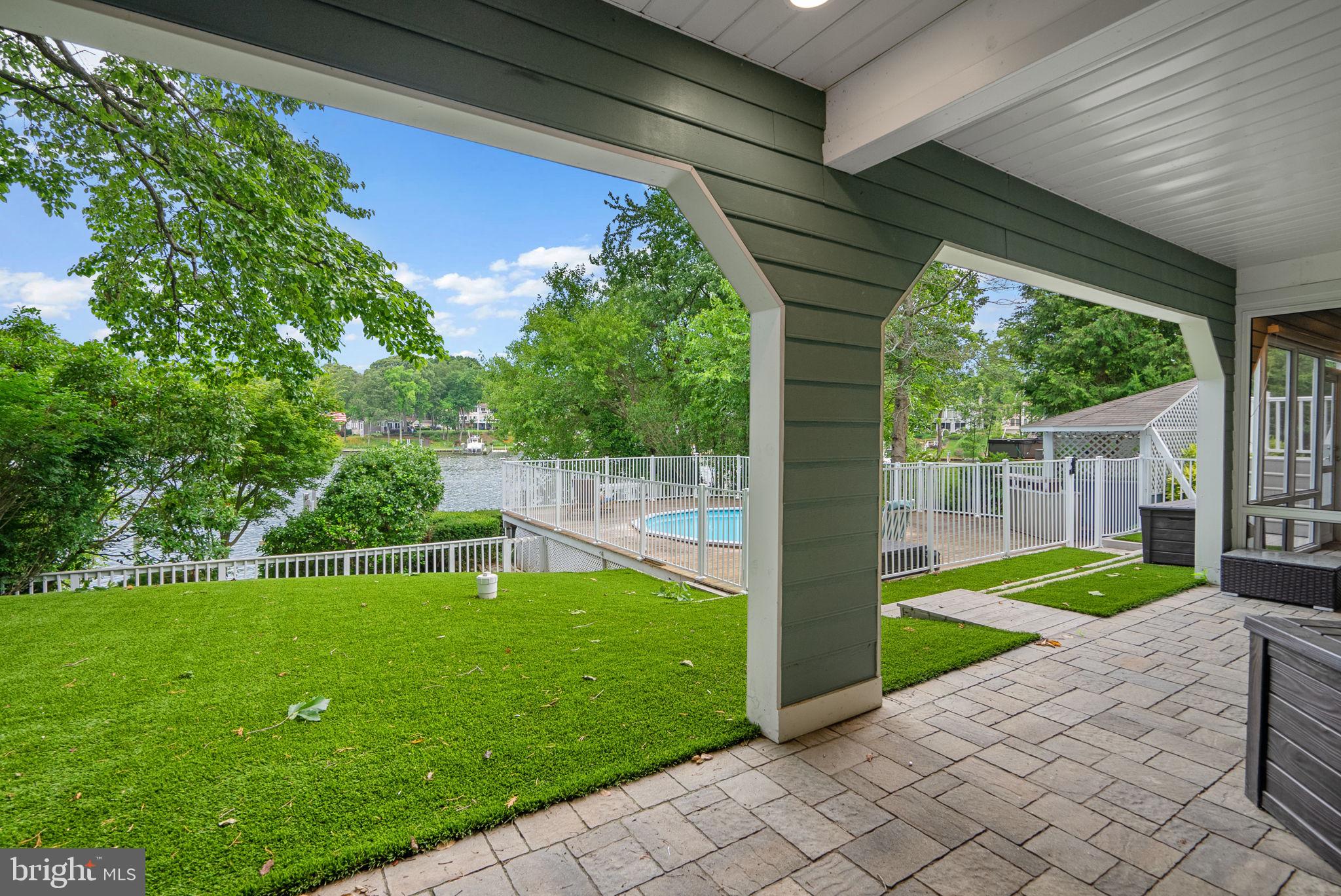 734 OAK GROVE CIRCLE