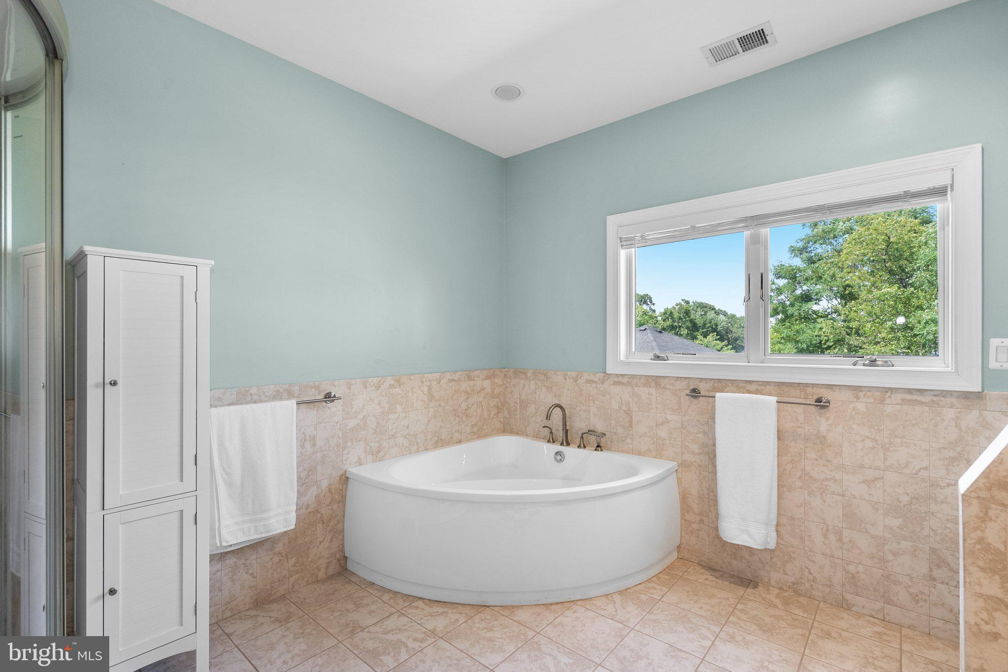 734 OAK GROVE CIRCLE