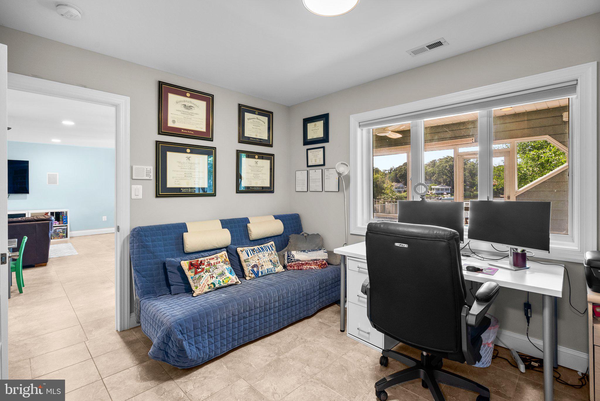 734 OAK GROVE CIRCLE