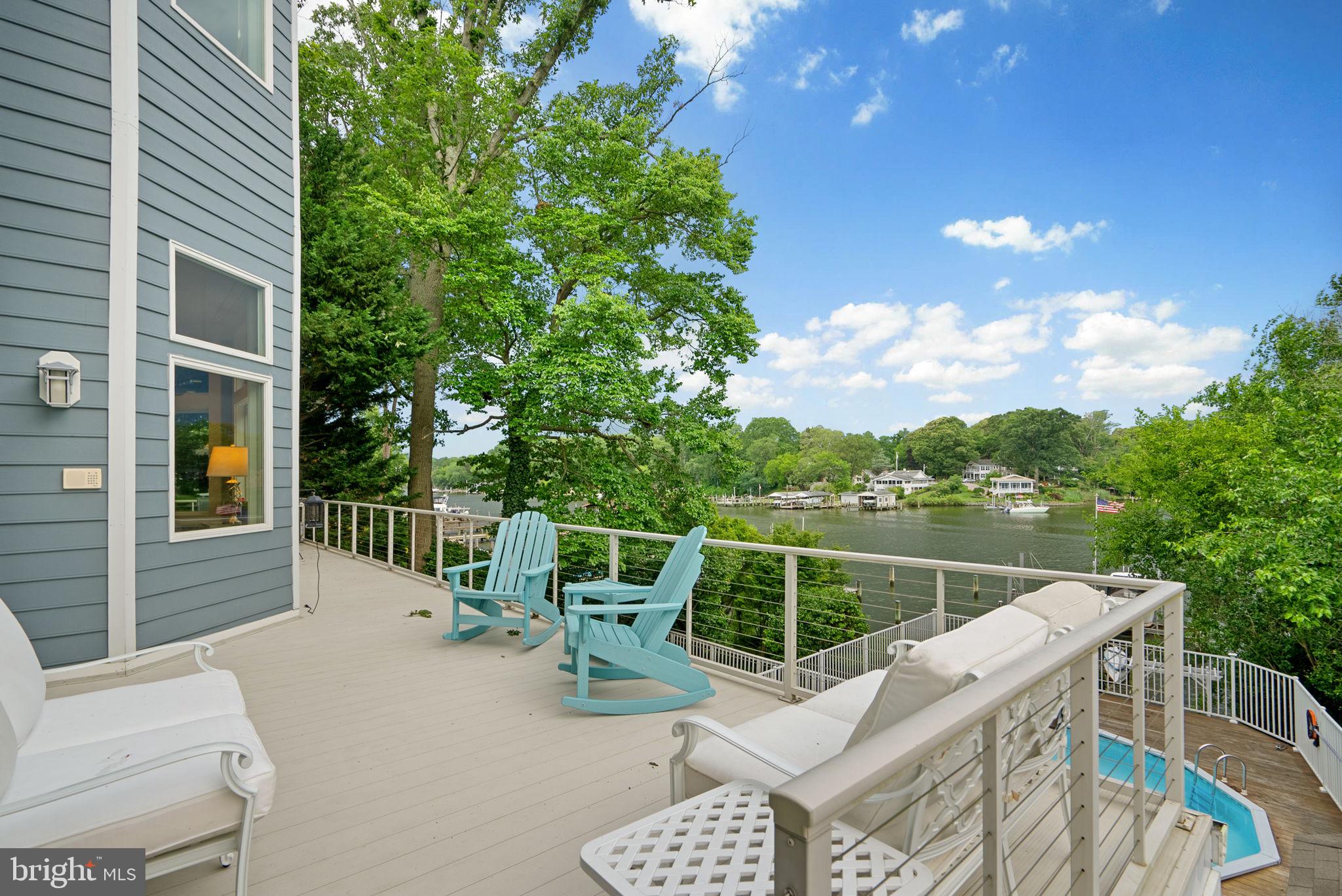 734 OAK GROVE CIRCLE