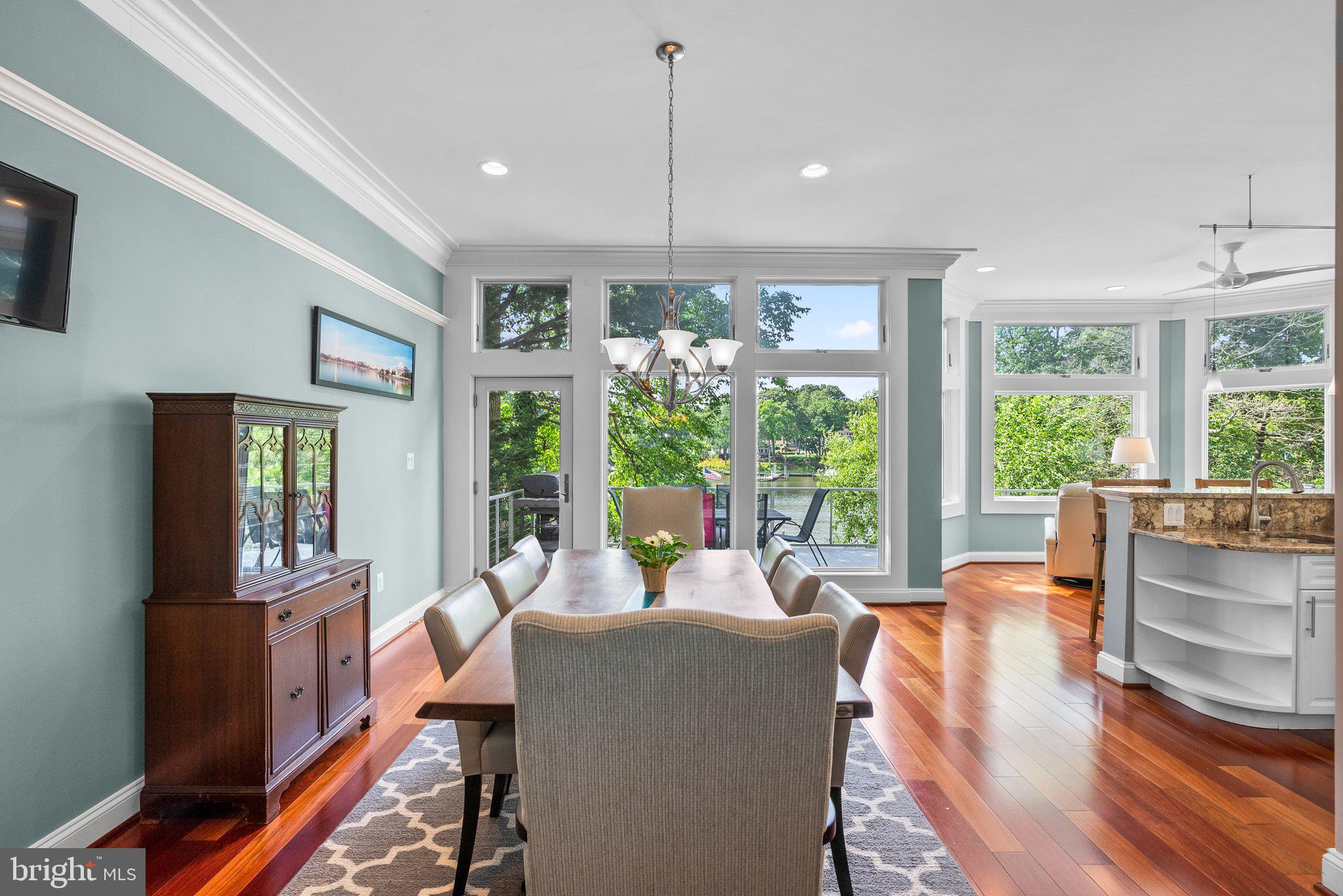 734 OAK GROVE CIRCLE