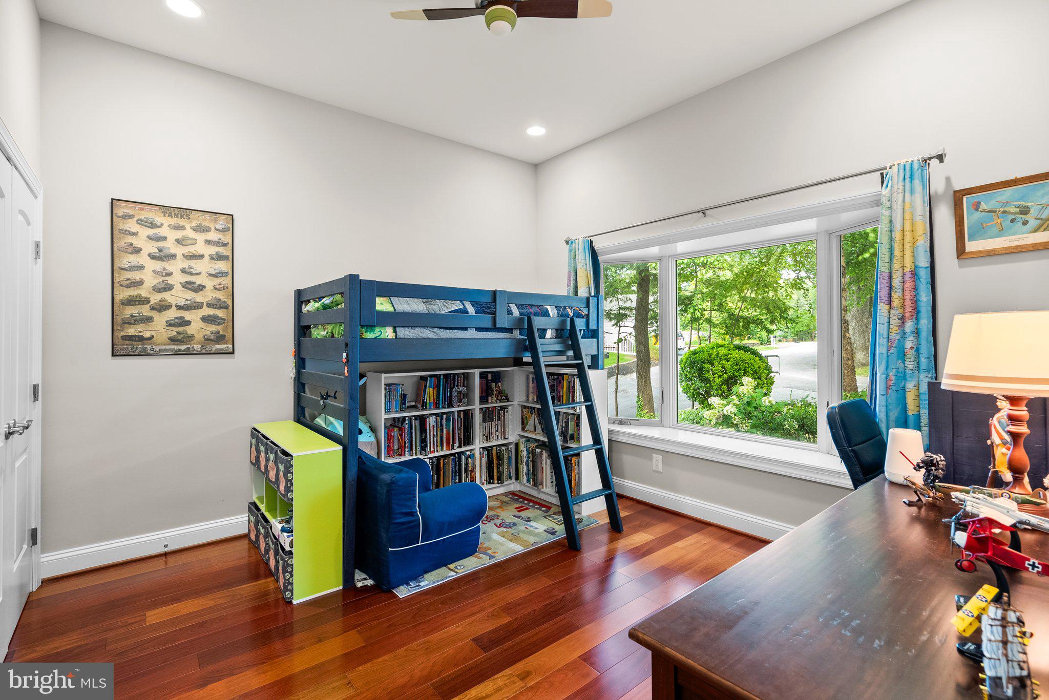 734 OAK GROVE CIRCLE