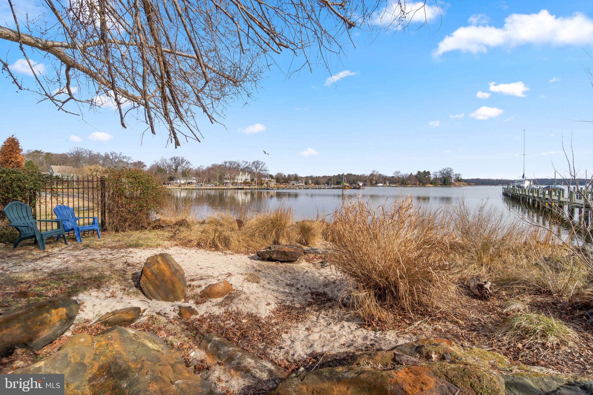 734 OAK GROVE CIRCLE