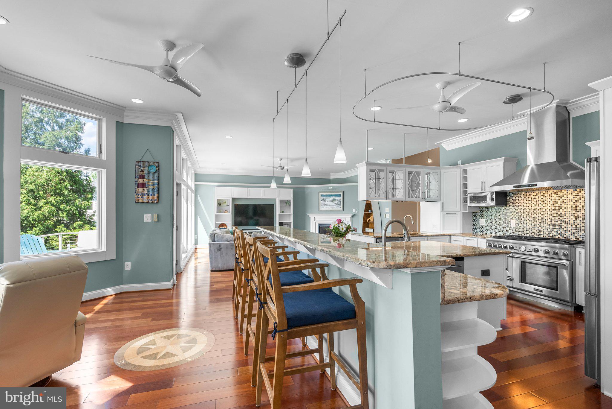 734 OAK GROVE CIRCLE