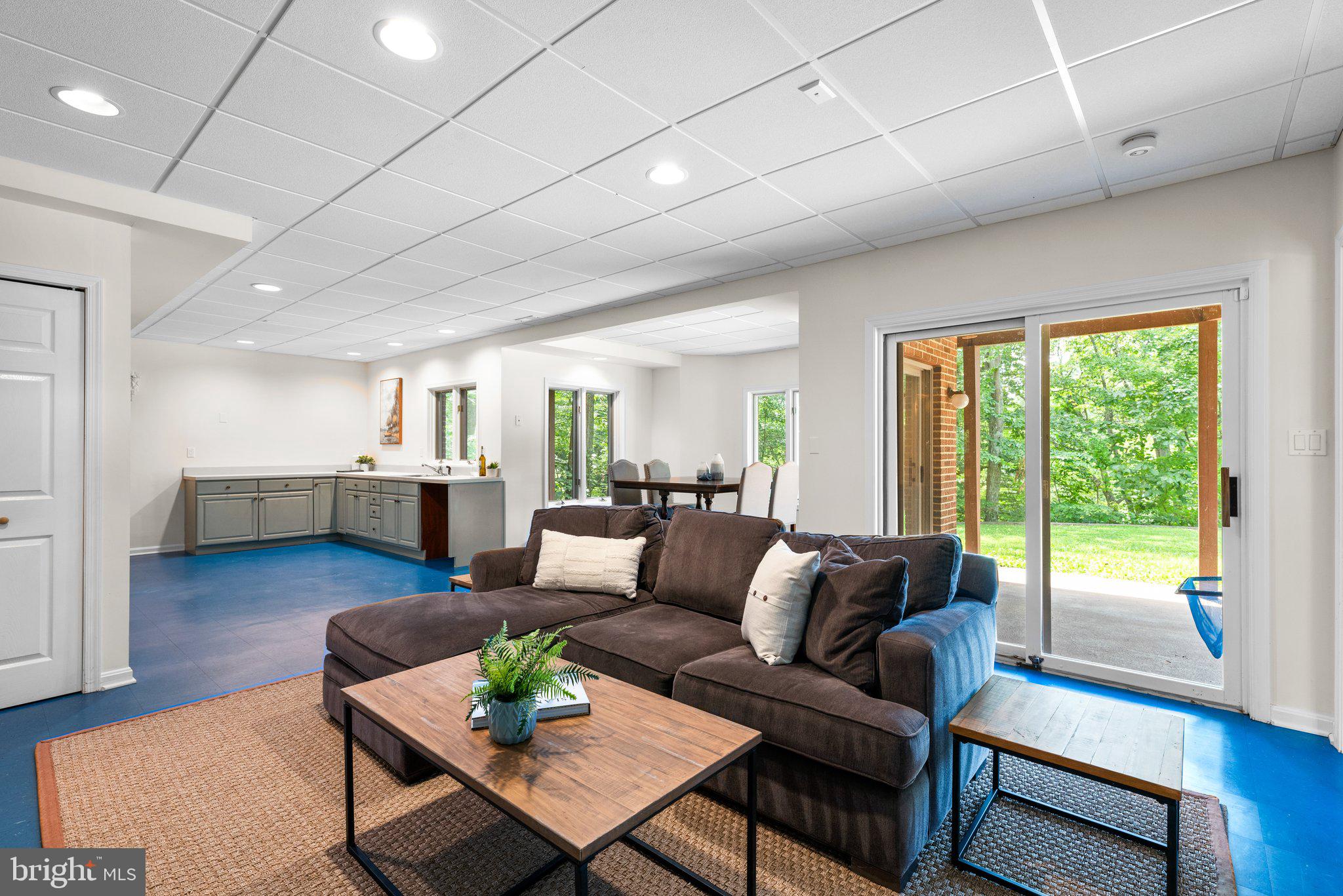 1200 MARINAVIEW DRIVE